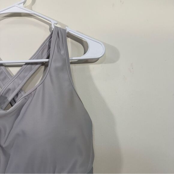 Under Armour Plus Size Silver Medium Impact Sports Bra - Picture 3 of 4